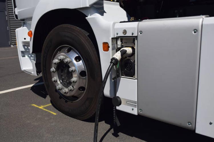 Advantages and Disadvantages of Electric Trucks