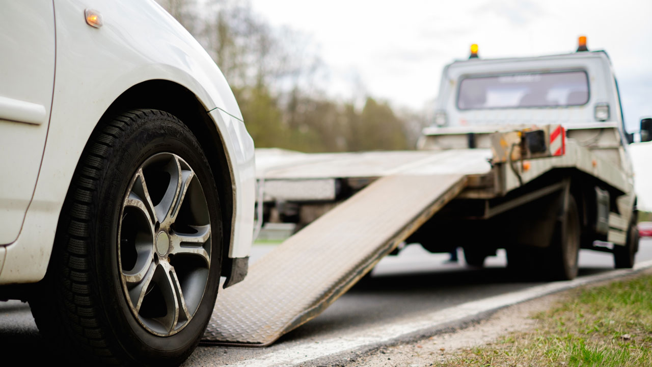 commercial tow truck insurance comes with a cost