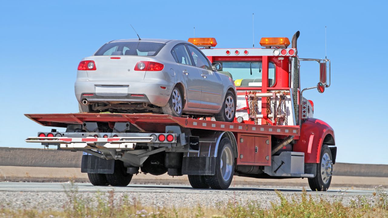 Tow Truck Insurance for Independent Operators and Fleet Owners